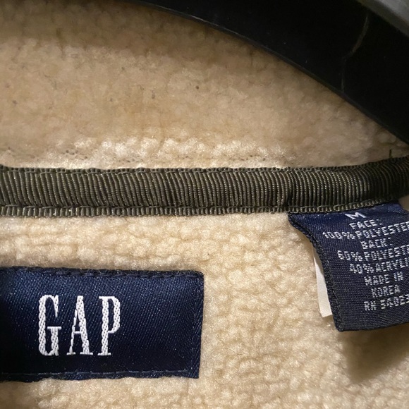 GAP Winter Vest - Picture 4 of 4